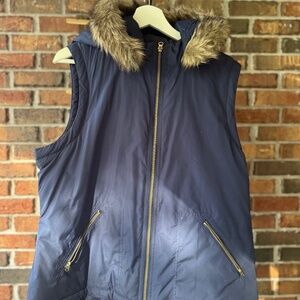 ladies puffer vest with hood